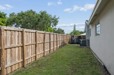 4601 W Hawthorne Circle Hollywood FL 33021