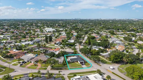 4601 W Hawthorne Circle Hollywood FL 33021