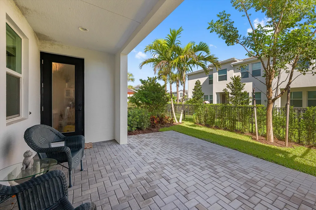 16423 Helix Court Westlake FL 33470