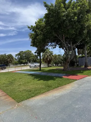 1001 S Federal Highway Lake Worth FL 33460