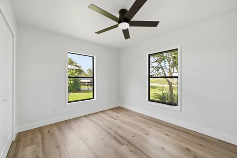 306 24th Avenue Vero Beach FL 32967