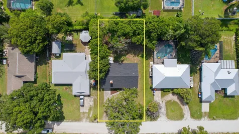 306 24th Avenue Vero Beach FL 32967