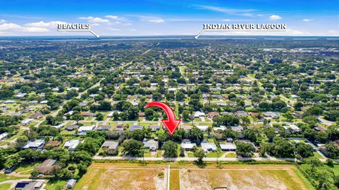 306 24th Avenue Vero Beach FL 32967