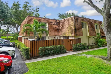 8910 SW 20th Place Davie FL 33324