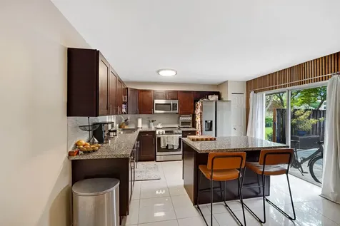 8910 SW 20th Place Davie FL 33324