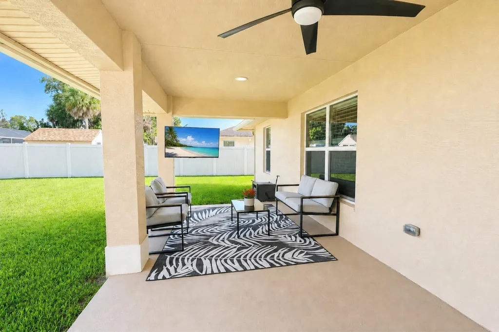 2382 SW Wynnewood Street Port St Lucie FL 34953