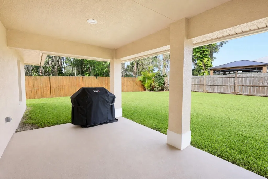 2382 SW Wynnewood Street Port St Lucie FL 34953