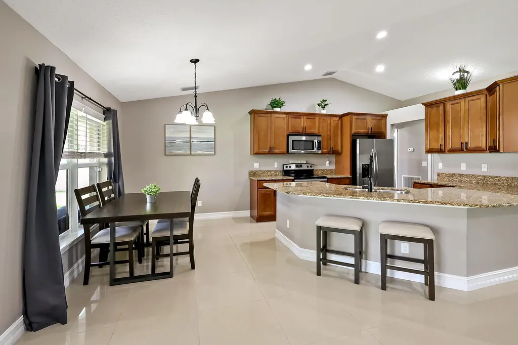 2382 SW Wynnewood Street Port St Lucie FL 34953
