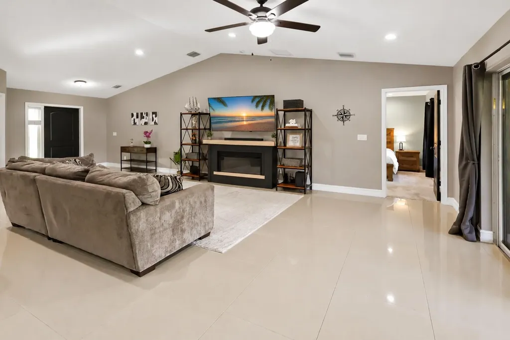 2382 SW Wynnewood Street Port St Lucie FL 34953