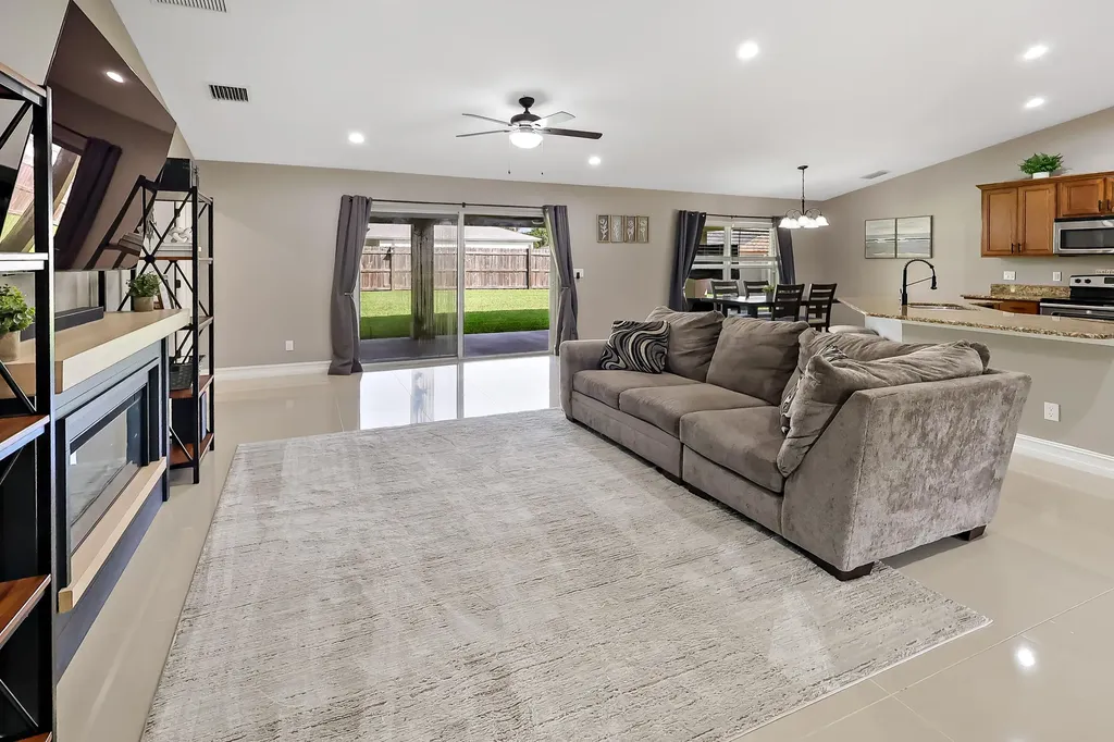 2382 SW Wynnewood Street Port St Lucie FL 34953