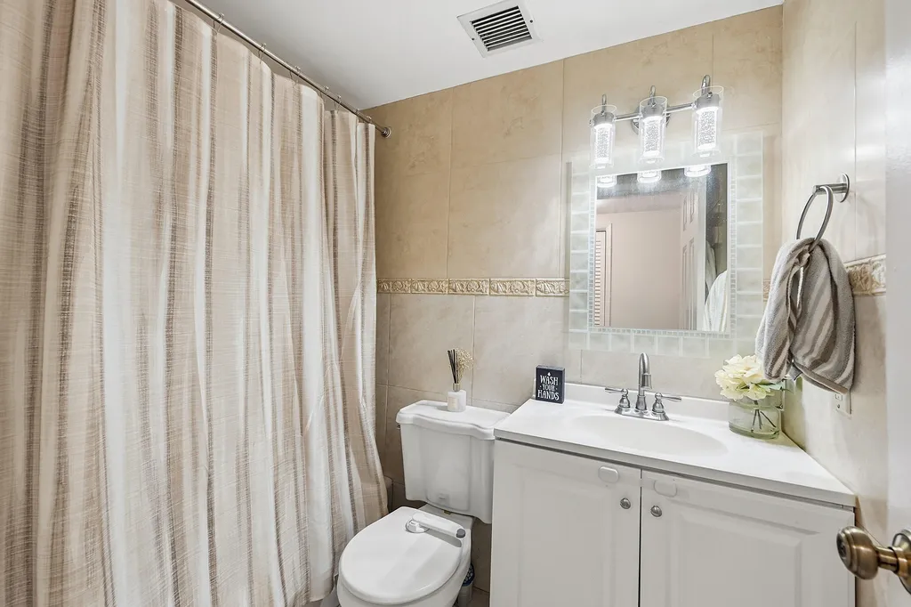 4400 Hillcrest Drive Hollywood FL 33021