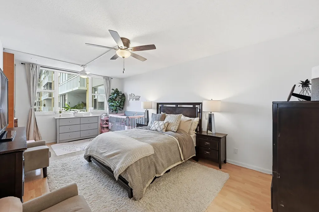 4400 Hillcrest Drive Hollywood FL 33021