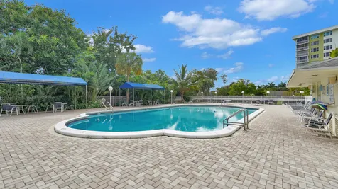 4400 Hillcrest Drive Hollywood FL 33021