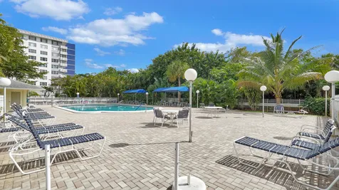 4400 Hillcrest Drive Hollywood FL 33021