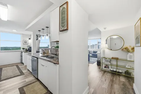 4400 Hillcrest Drive Hollywood FL 33021