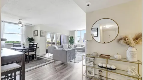 4400 Hillcrest Drive Hollywood FL 33021