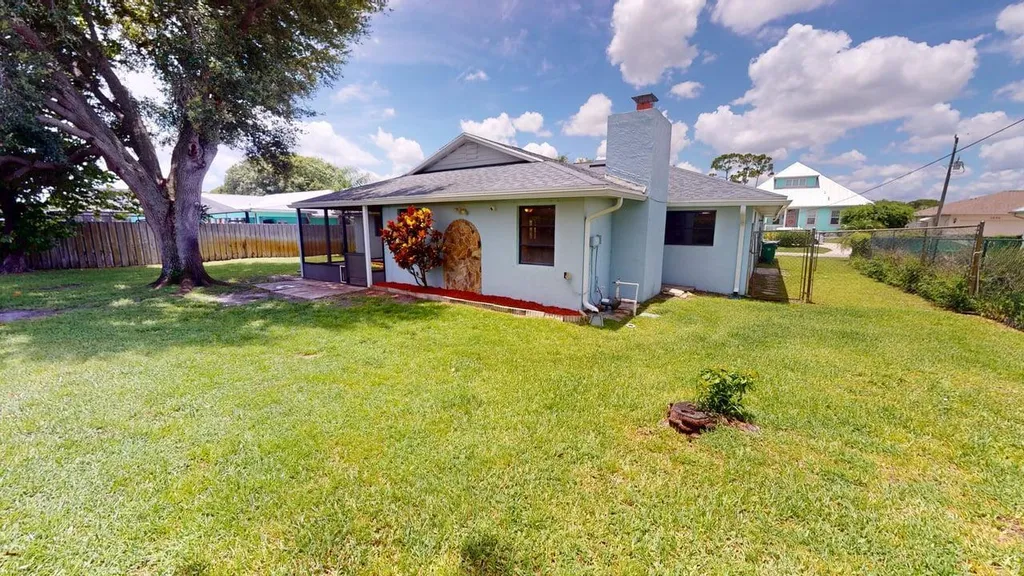 1841 SE Camden Street Port St Lucie FL 34952