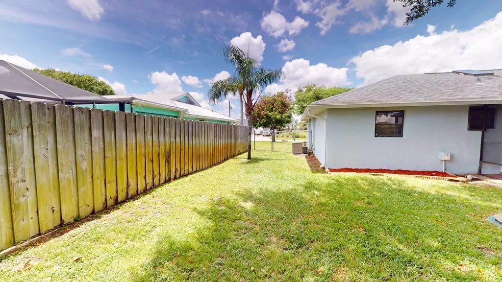 1841 SE Camden Street Port St Lucie FL 34952