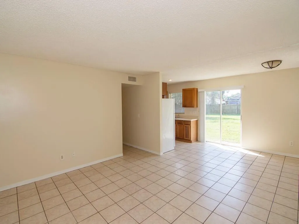 1190 SE Puritan Lane Port St Lucie FL 34983