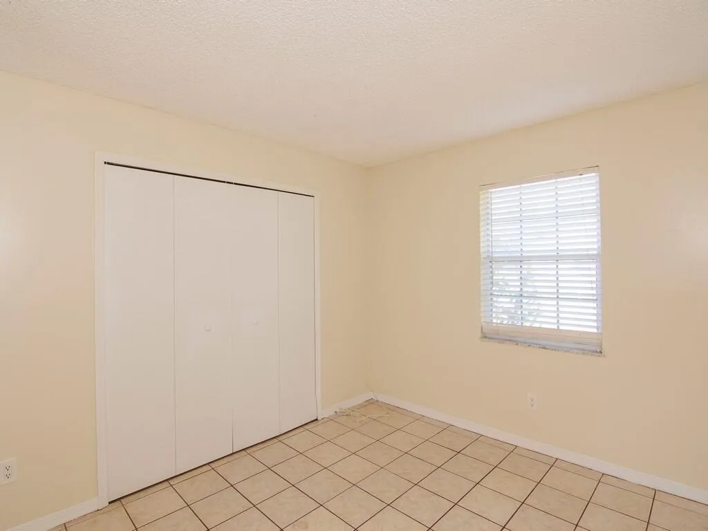 1190 SE Puritan Lane Port St Lucie FL 34983