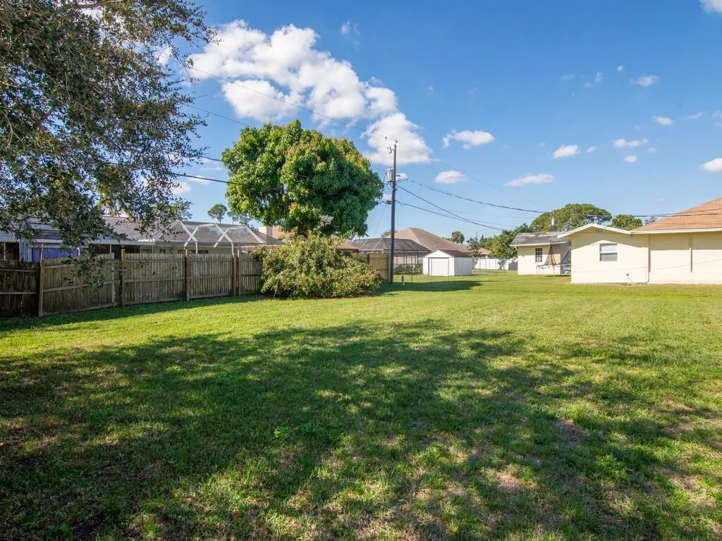1190 SE Puritan Lane Port St Lucie FL 34983