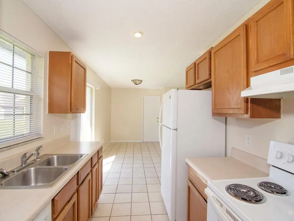 1190 SE Puritan Lane Port St Lucie FL 34983