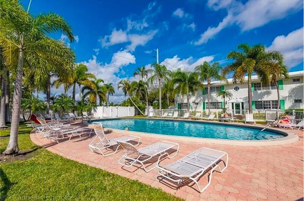 1851 NE 62nd Street Fort Lauderdale FL 33308