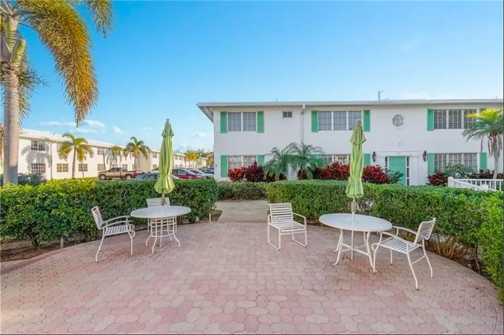 1851 NE 62nd Street Fort Lauderdale FL 33308