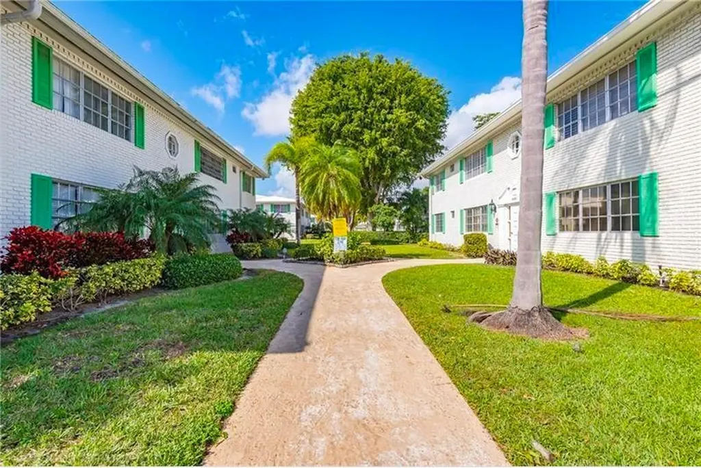 1851 NE 62nd Street Fort Lauderdale FL 33308