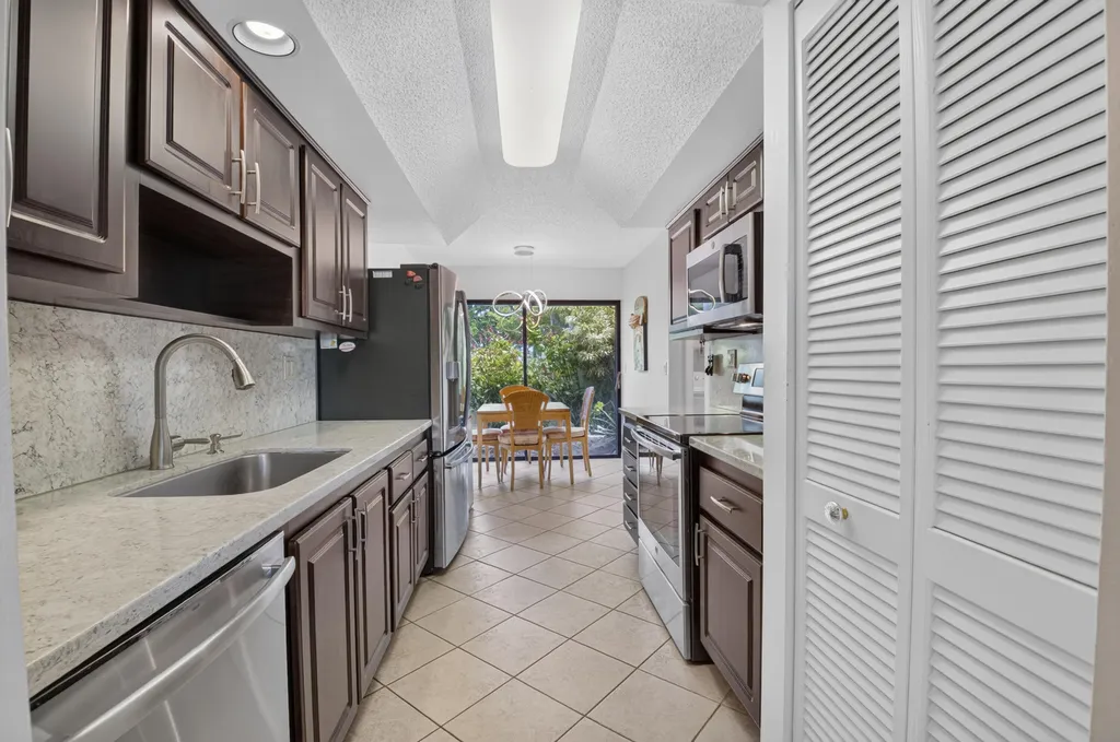 6800 Willow Wood Drive Boca Raton FL 33434
