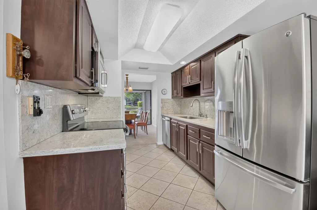 6800 Willow Wood Drive Boca Raton FL 33434