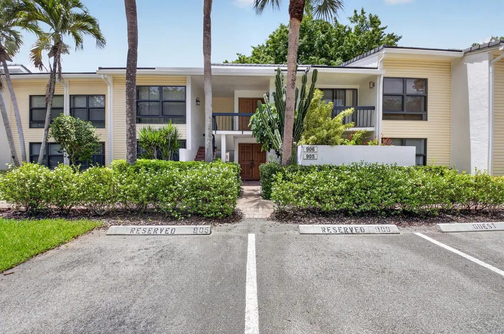 6800 Willow Wood Drive Boca Raton FL 33434