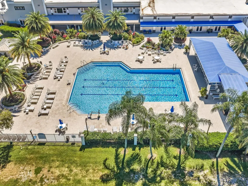 7036 Summer Tree Drive Boynton Beach FL 33437
