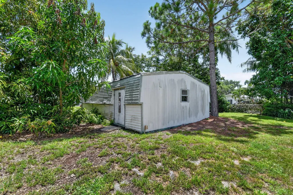 2709 SW 6th Street Boynton Beach FL 33435