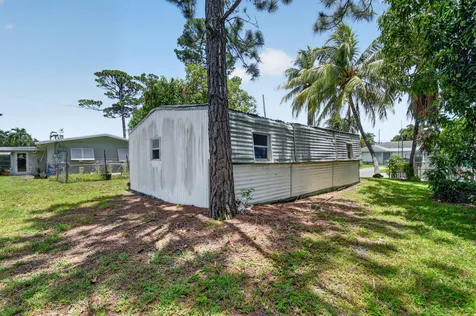 2709 SW 6th Street Boynton Beach FL 33435