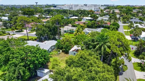 2709 SW 6th Street Boynton Beach FL 33435
