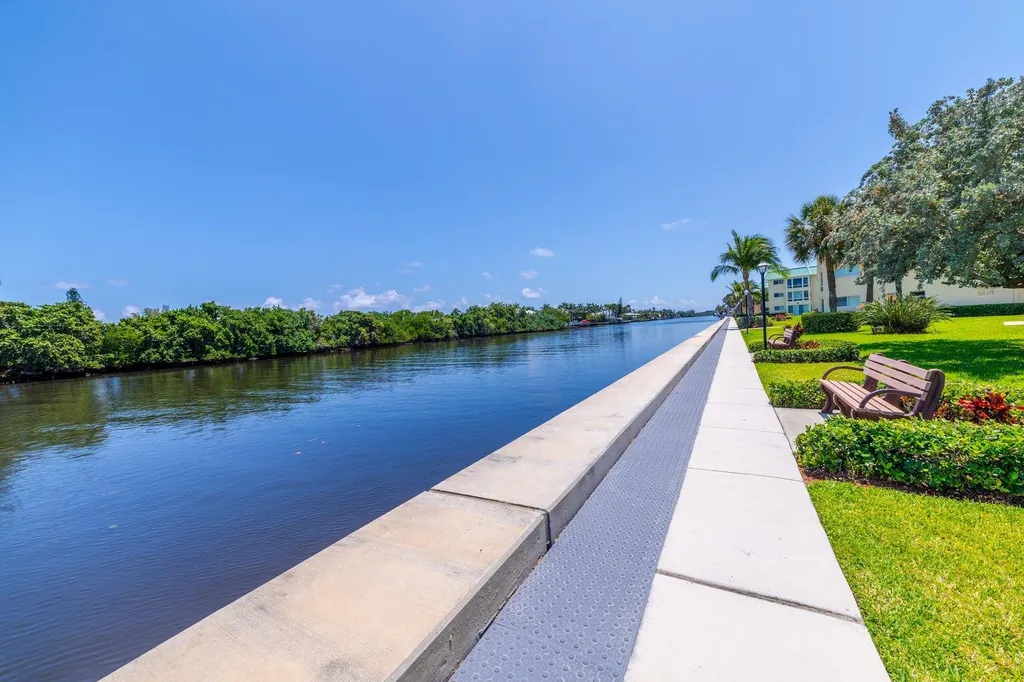 30 Colonial Club Drive Boynton Beach FL 33435