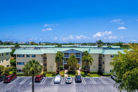 30 Colonial Club Drive Boynton Beach FL 33435