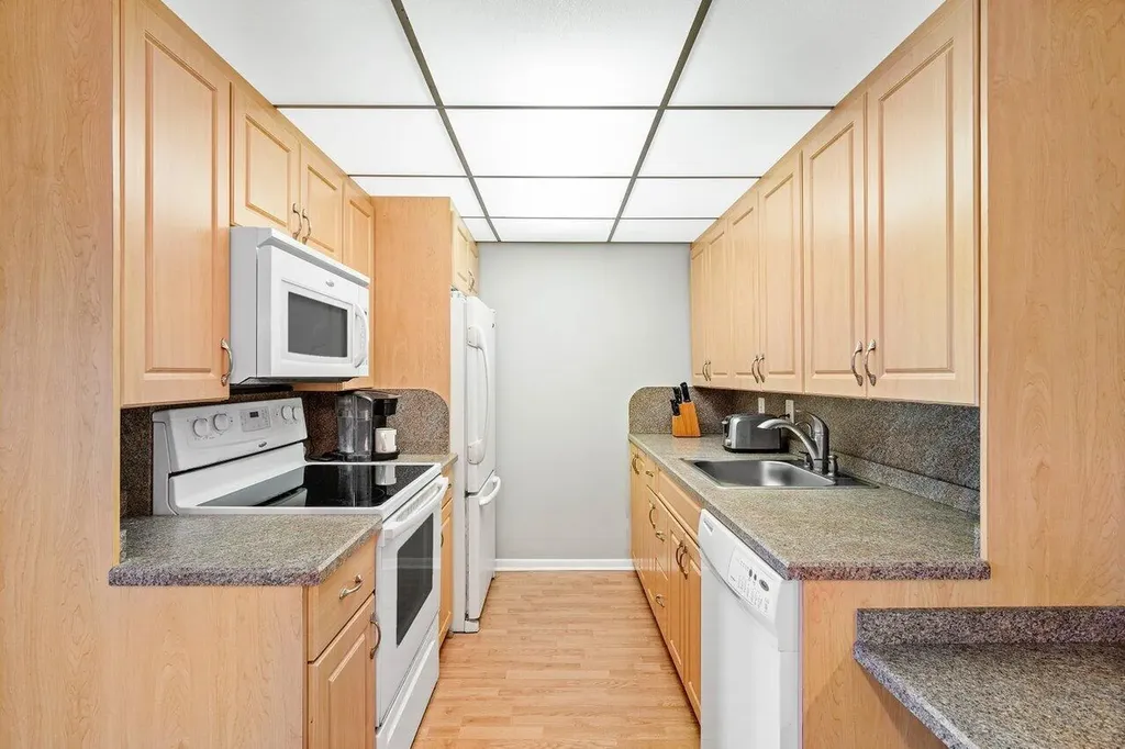 2046 Rexford C Boca Raton FL 33434