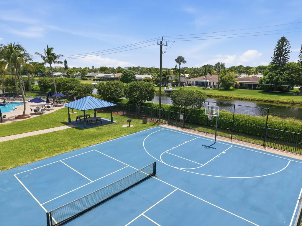 3078 N Evergreen Circle Boynton Beach FL 33426