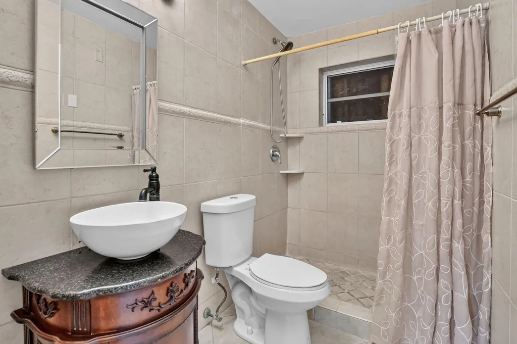 421 SW 2nd Street Boca Raton FL 33432