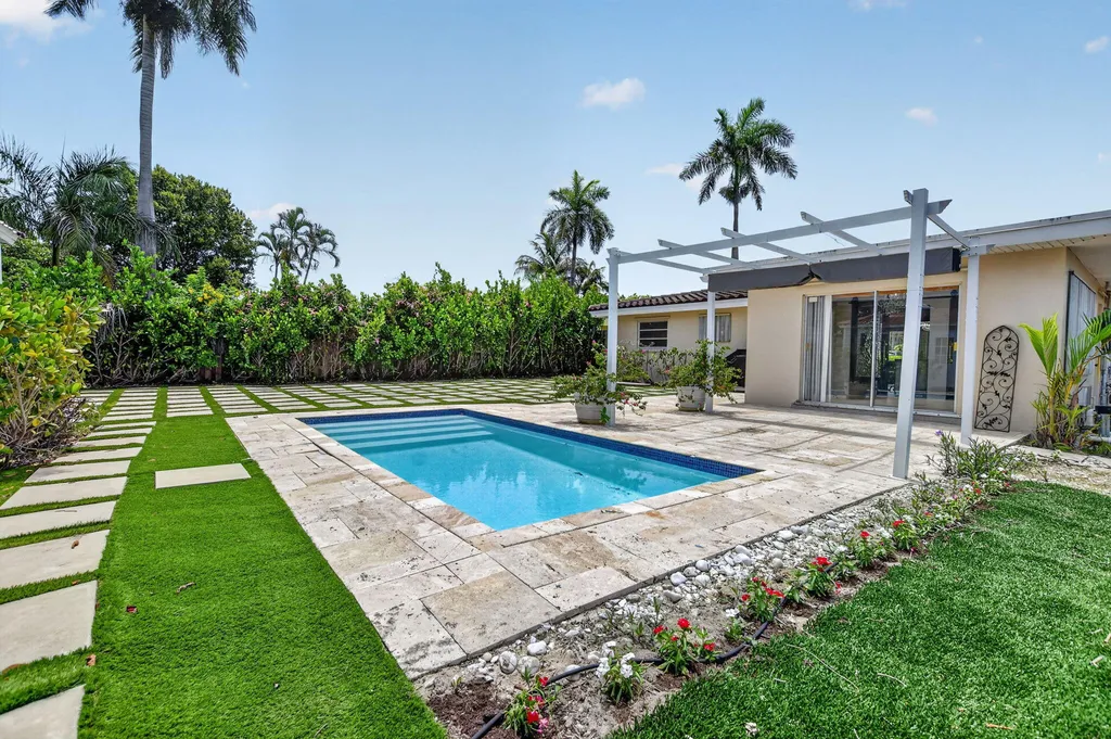 421 SW 2nd Street Boca Raton FL 33432