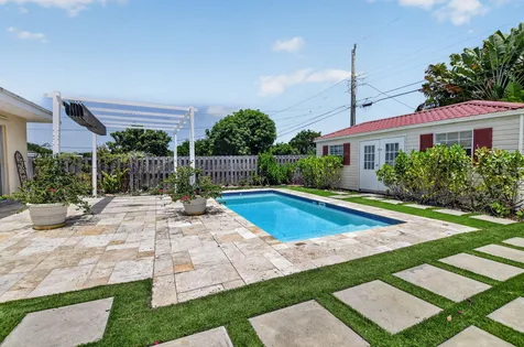 421 SW 2nd Street Boca Raton FL 33432