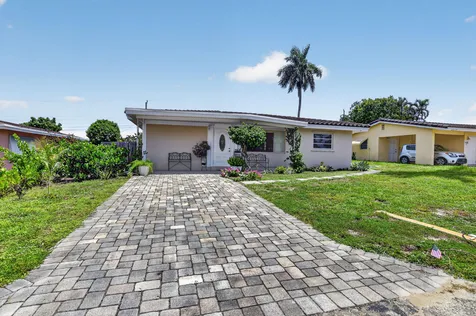 421 SW 2nd Street Boca Raton FL 33432