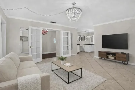 421 SW 2nd Street Boca Raton FL 33432