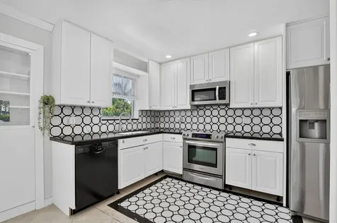 421 SW 2nd Street Boca Raton FL 33432