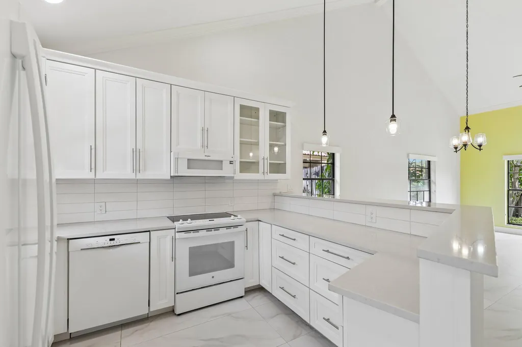 2656 Riverside Drive Coral Springs FL 33065