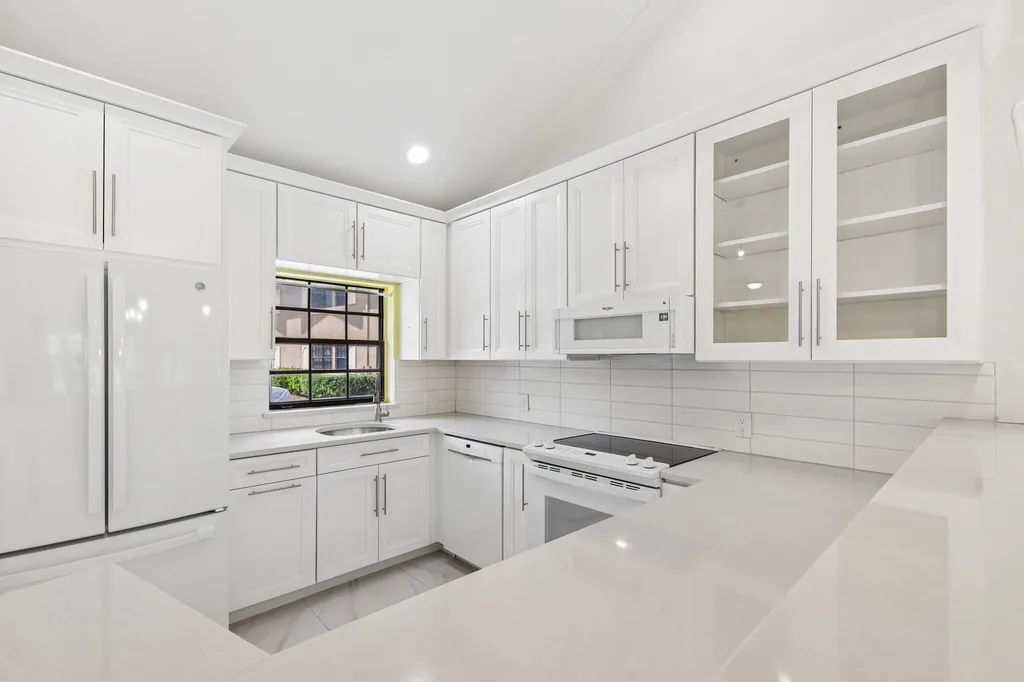 2656 Riverside Drive Coral Springs FL 33065