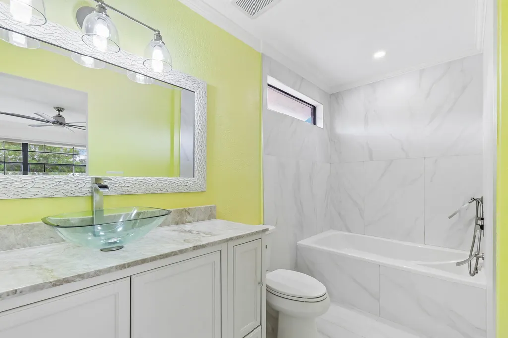 2656 Riverside Drive Coral Springs FL 33065