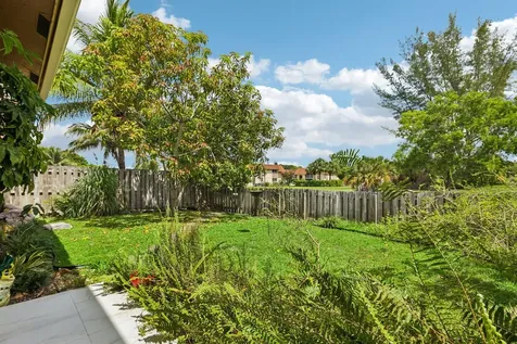 2656 Riverside Drive Coral Springs FL 33065